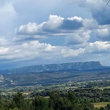 Les Cigales Bed & Breakfast Villelaure Екстериор снимка