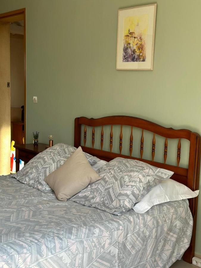 Les Cigales Bed & Breakfast Villelaure Екстериор снимка