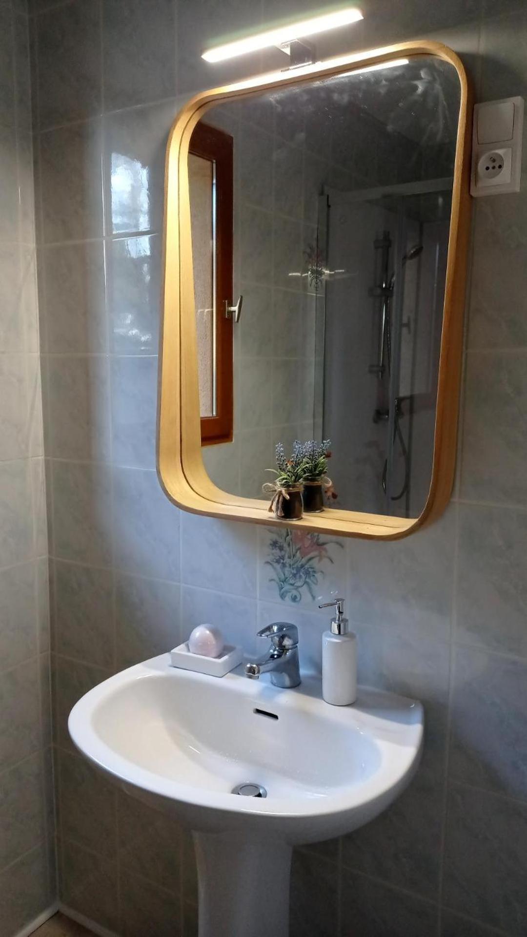 Les Cigales Bed & Breakfast Villelaure Екстериор снимка