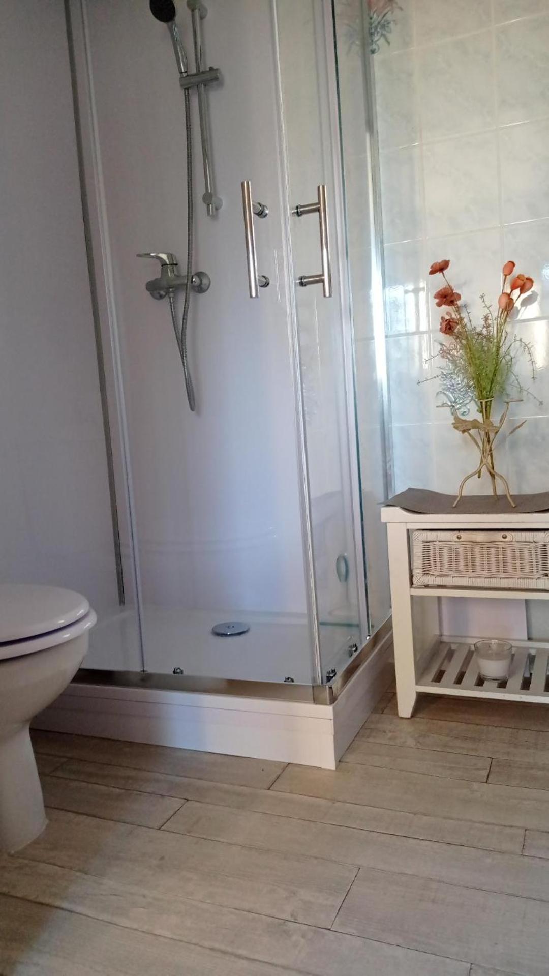 Les Cigales Bed & Breakfast Villelaure Екстериор снимка